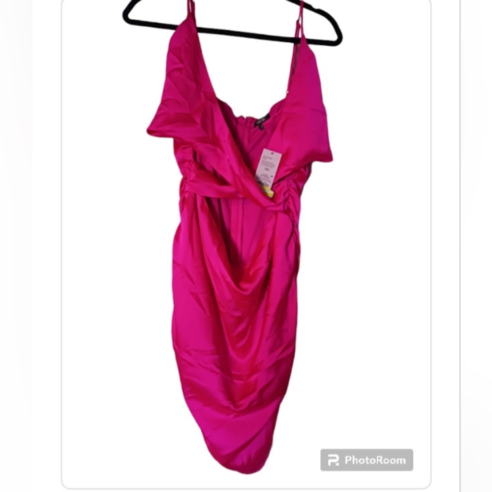 Nwt super fun fusia pink dress